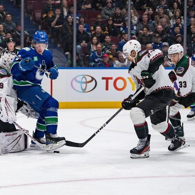 Joshua scores 12th of season, Canucks beat Coyotes 2-1 for sixth win in seven games